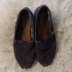 Toms